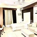 Cozy Studio Near Eastwood Qc