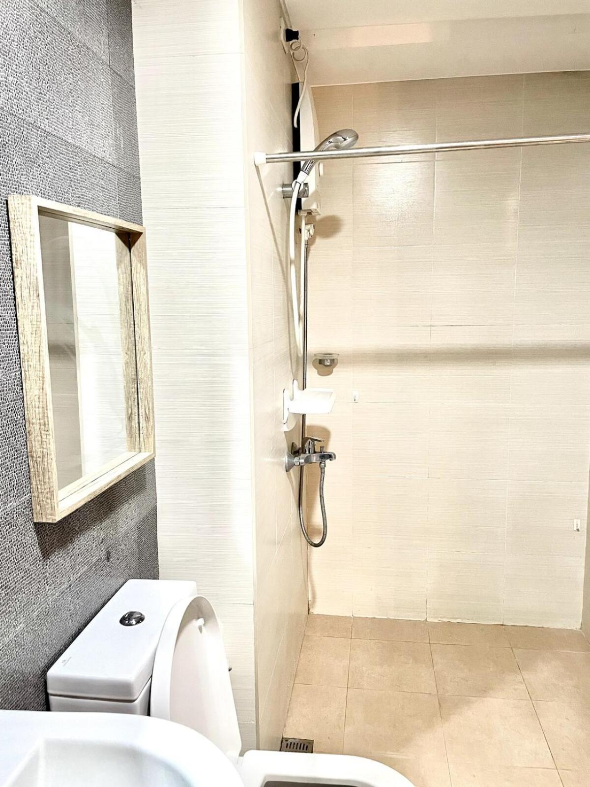 Cozy Near Eastwood Qc * Manila
